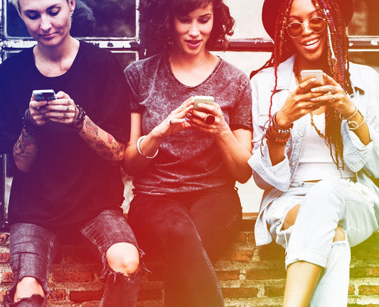Why Gen Z Is Switching to Dumbphones in 2025